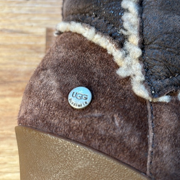 UGG Sandra Boots Suede & Shearling Tall - Picture 2 of 8